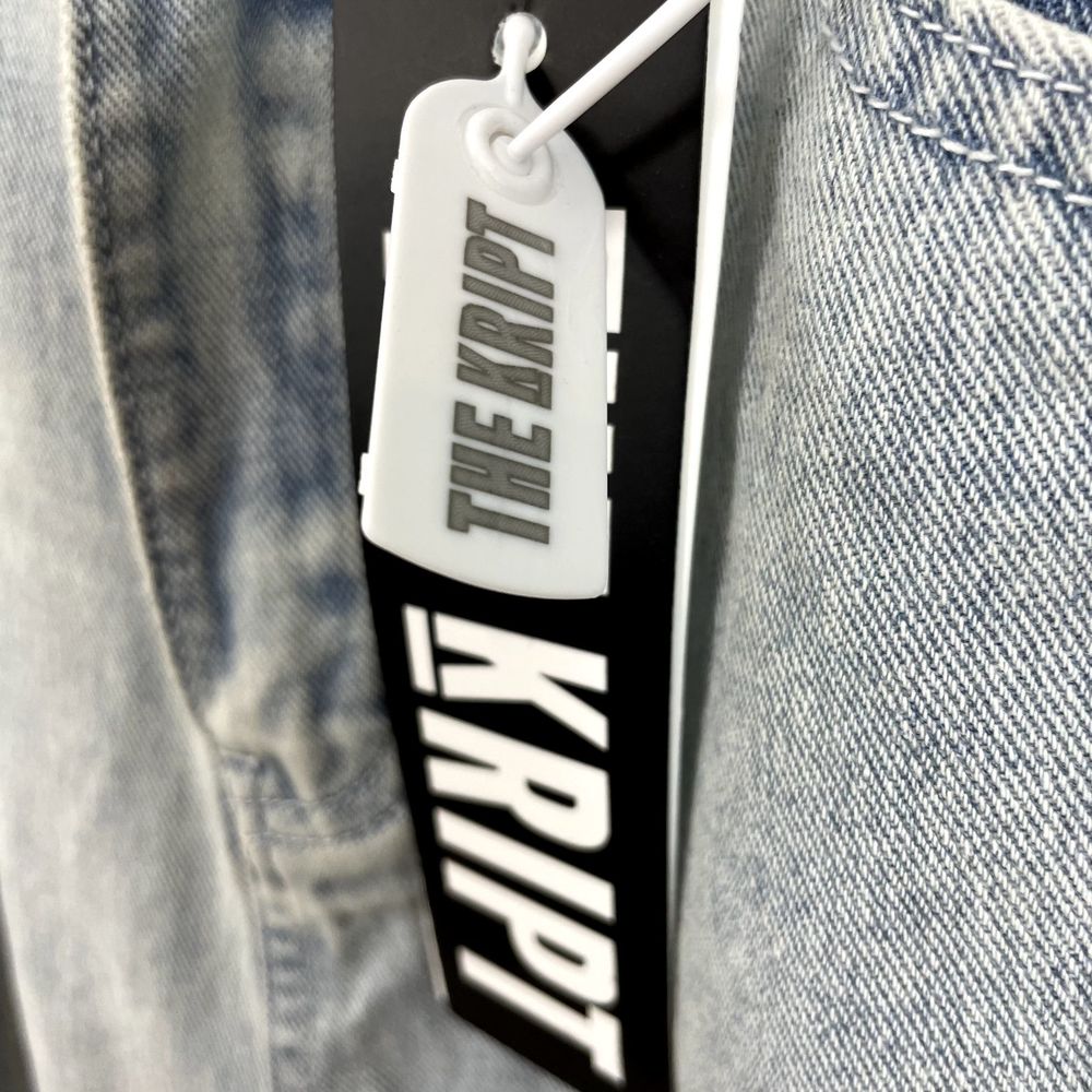 The Kript Loose Jeans Women's S‎ light Wash Denim 100% Cotton High Rise